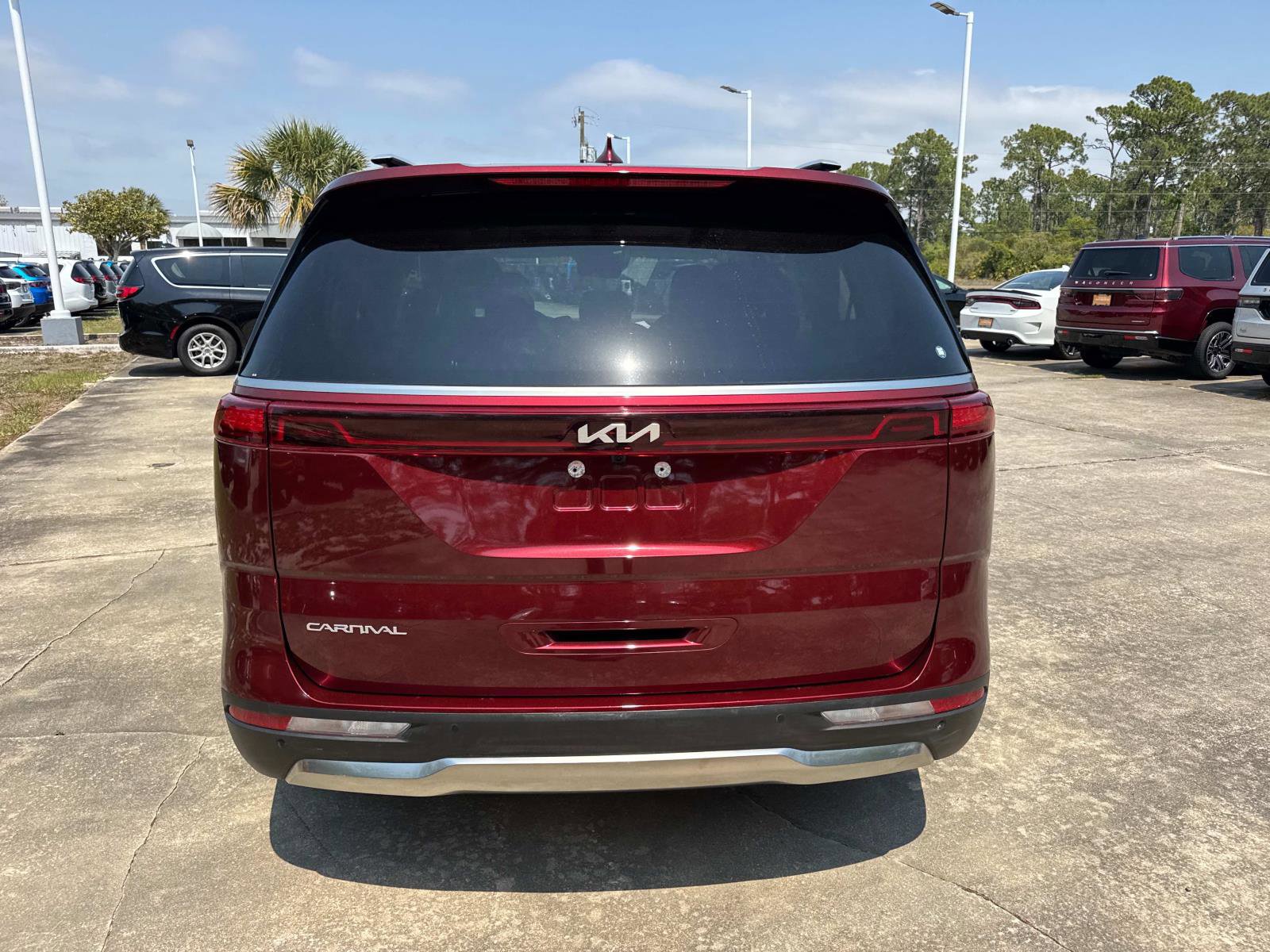 Used 2024 Kia Carnival SX Prestige image 4