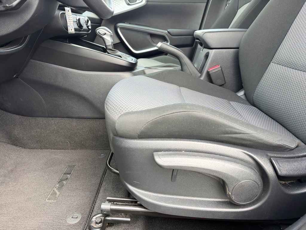 Used 2024 Kia Soul LX w/ Option Group 015 image 11