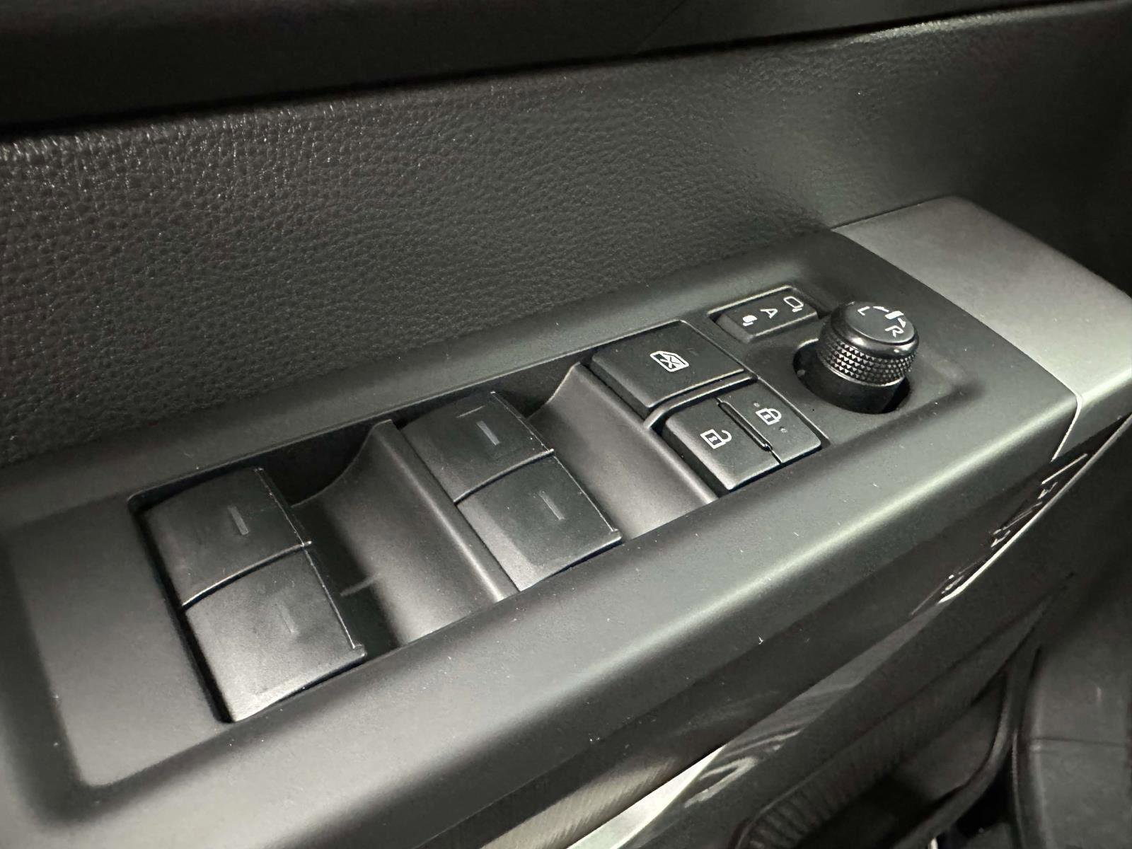 New 2025 Toyota Tundra Platinum AWD/4WD image 15