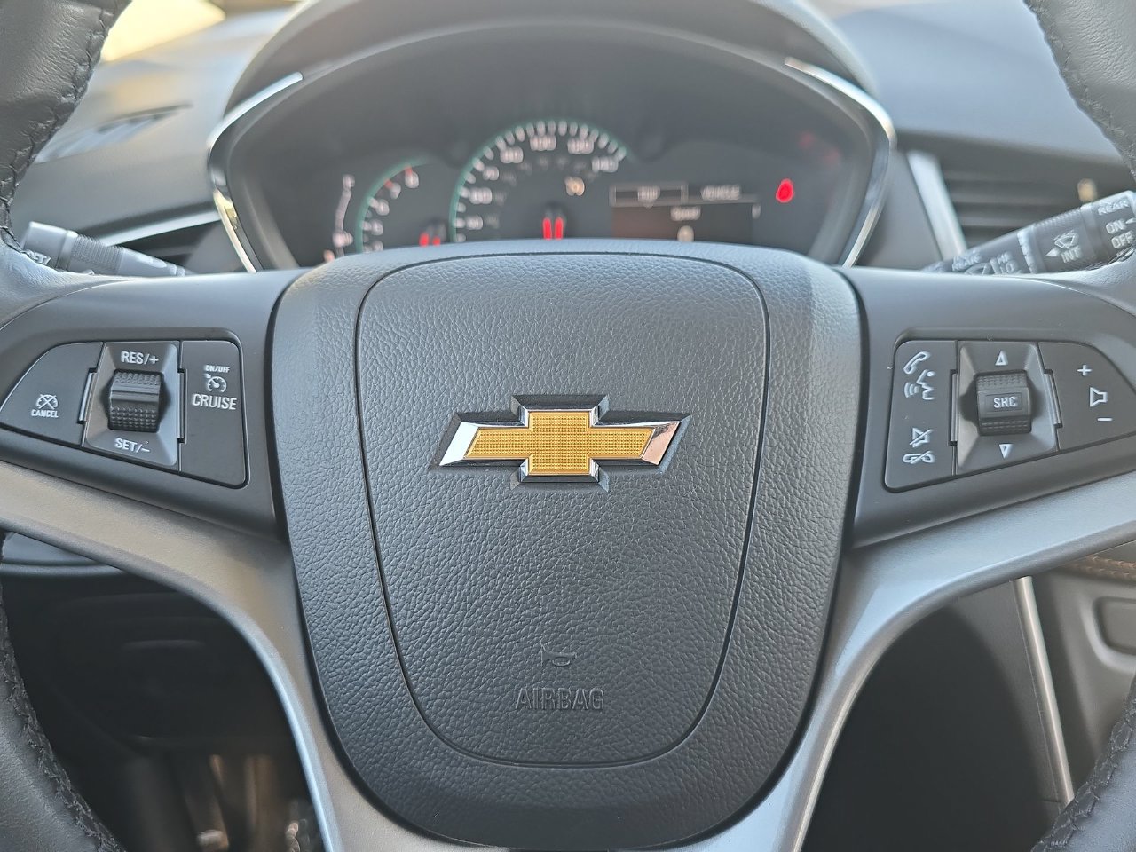 Certified 2021 Chevrolet Trax LT w/ Redline Edition AWD/4WD image 13