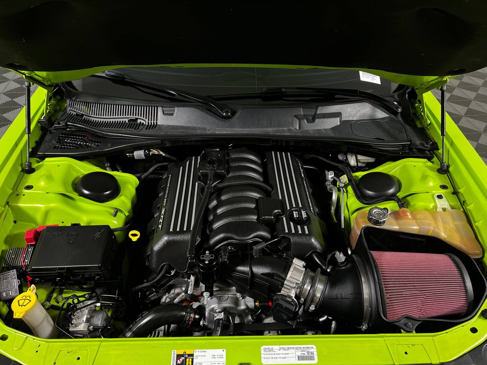 Used 2015 Dodge Challenger R/T Scat Pack w/ Leather Interior Group RWD image 9