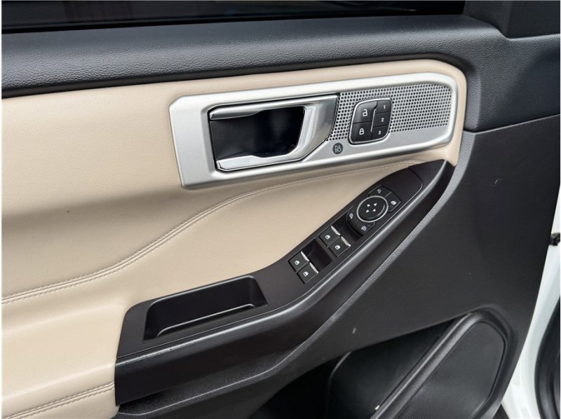 Used 2020 Ford Explorer Limited w/ Class III Trailer Tow Package image 15