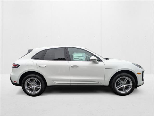 Used 2025 Porsche Macan image 8