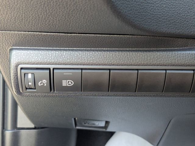 Used 2025 Toyota Corolla LE FWD image 16
