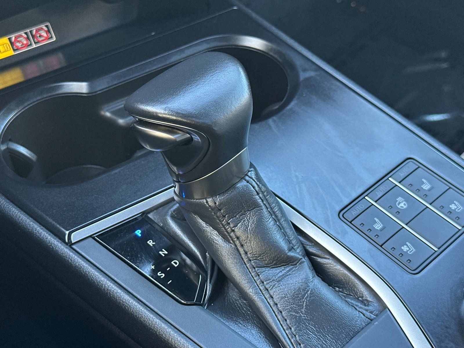 Used 2023 Lexus UX 250h F Sport w/ Accessory Package (Z2) image 25