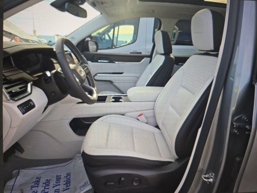 Used 2024 GMC Acadia Denali image 5