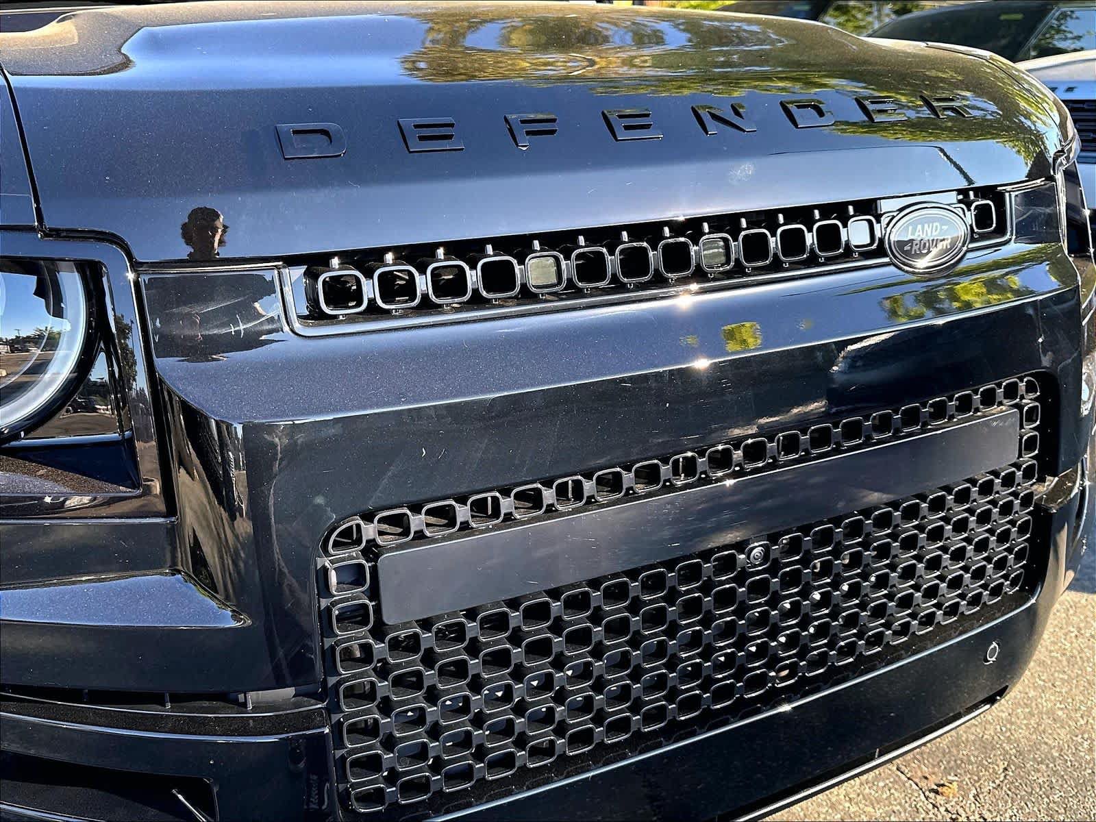 New 2026 Land Rover Defender 110 OCTA AWD/4WD image 34