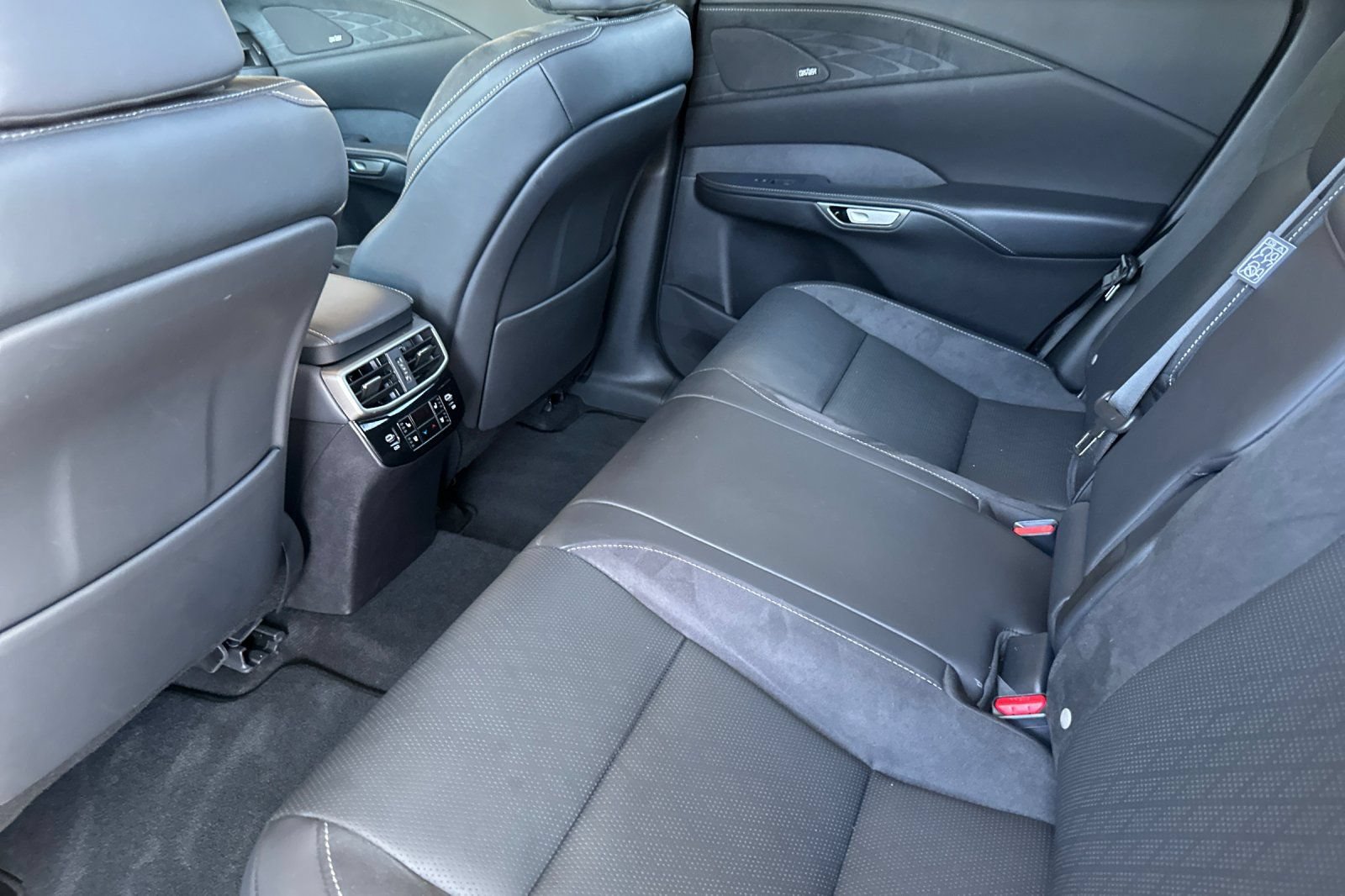 Certified 2025 Lexus RX 350 w/ Convenience Package AWD/4WD image 14
