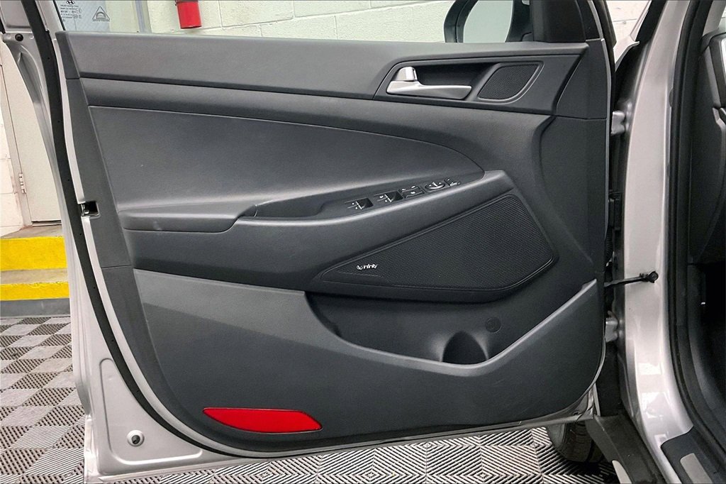 Used 2021 Hyundai Tucson Limited w/ Cargo Package image 23