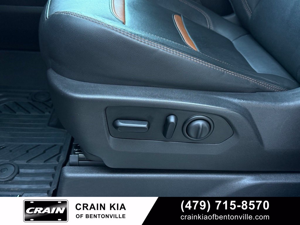 Used 2021 GMC Sierra 2500 AT4 w/ AT4 Premium Plus Package AWD/4WD image 10