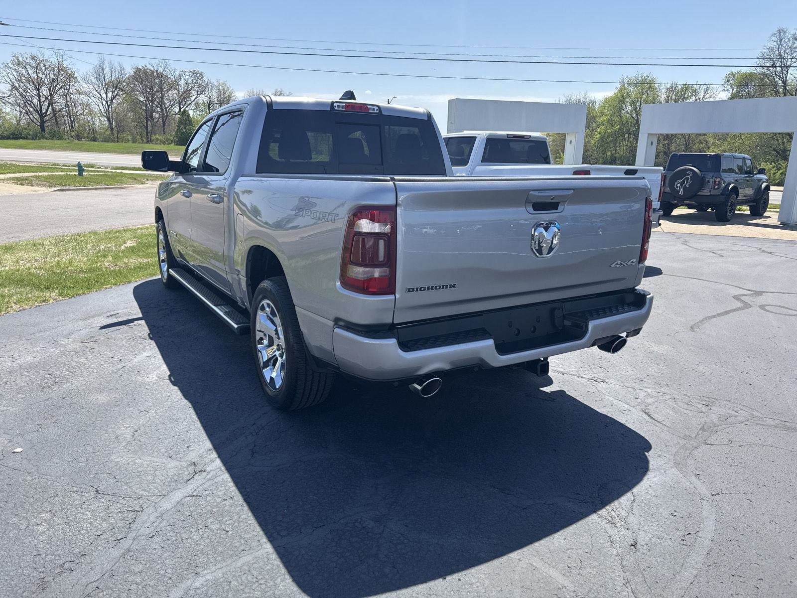 Used 2022 RAM 1500 Big Horn AWD/4WD image 4