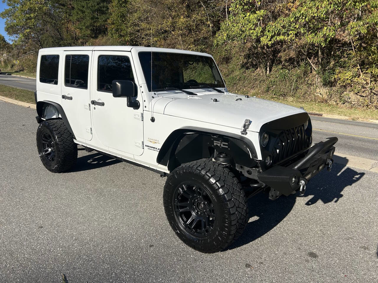 Used 2014 Jeep Wrangler Unlimited Sahara w/ Dual Top Group image 11