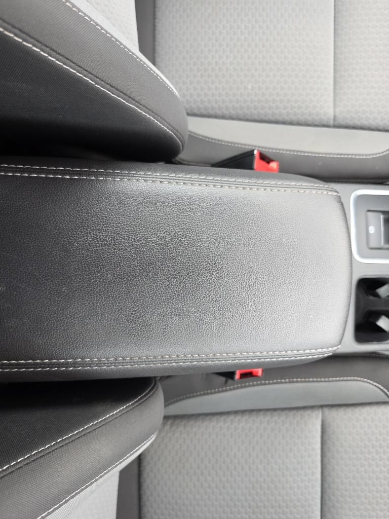 Used 2018 Ford Escape SE FWD image 29