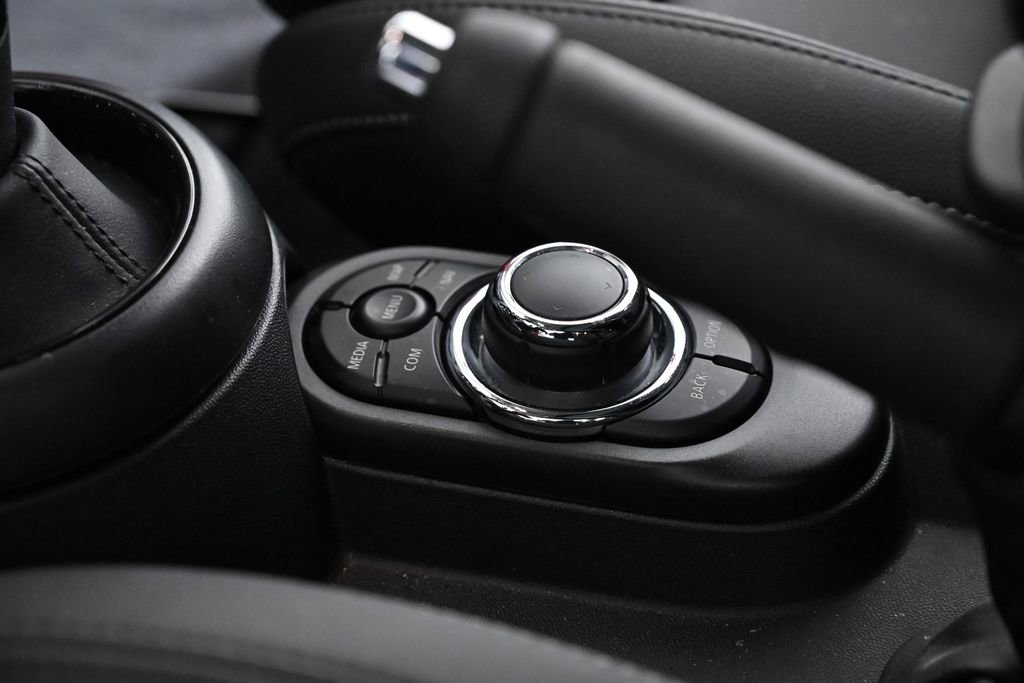 Used 2024 MINI Cooper S image 19