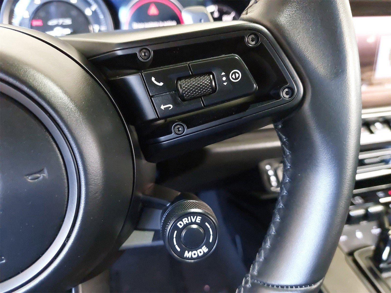 Used 2024 Porsche 911 Carrera 4 GTS image 17