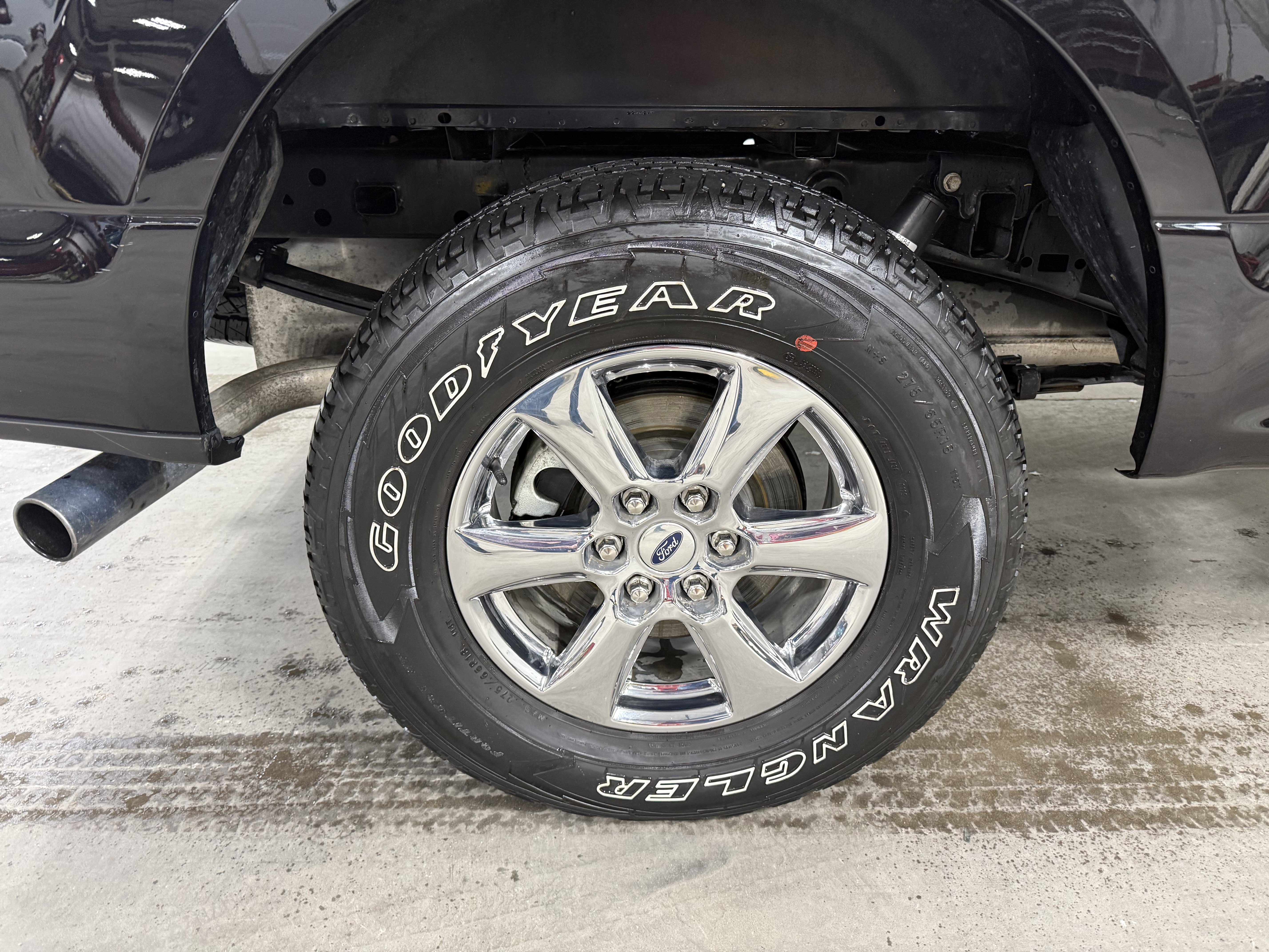 Used 2019 Ford F150 XLT w/ Equipment Group 302A Luxury image 5