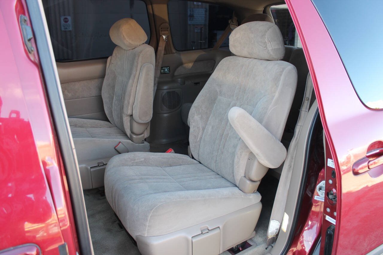 Used 1998 Toyota Sienna LE FWD image 22