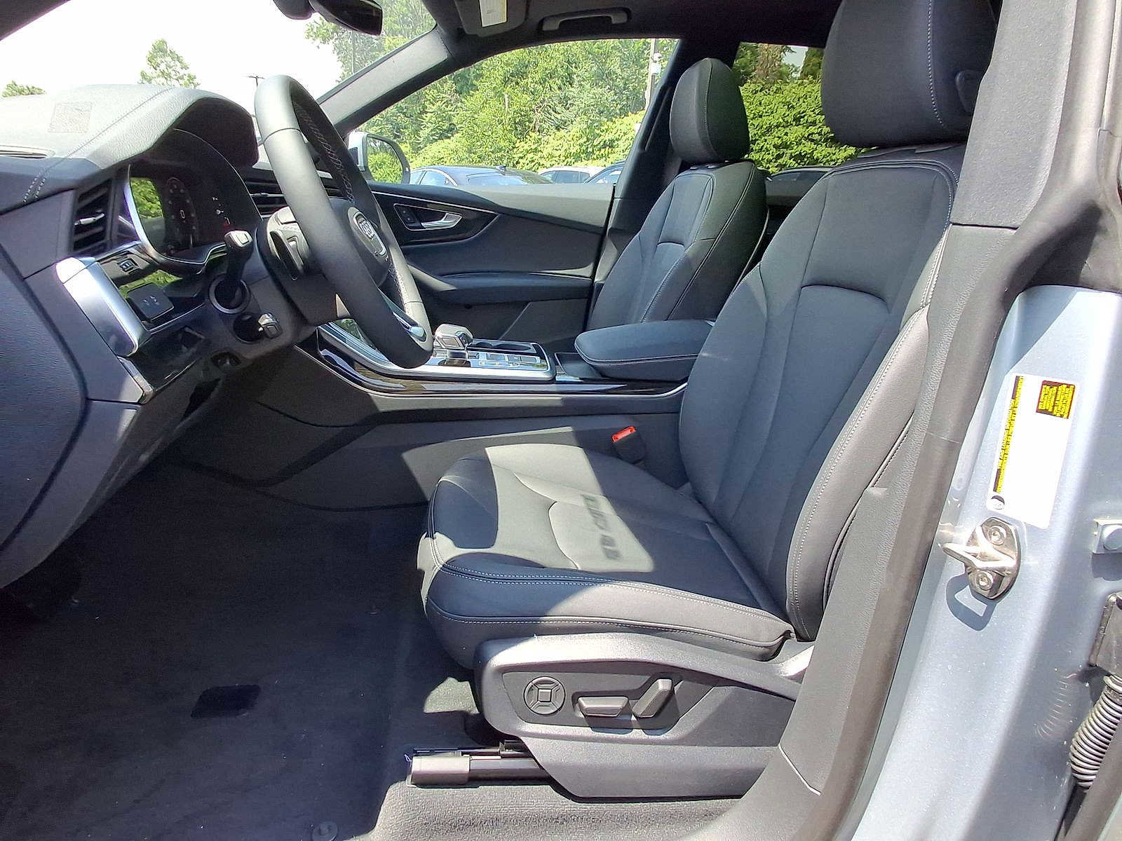 New 2025 Audi Q8 Premium image 14