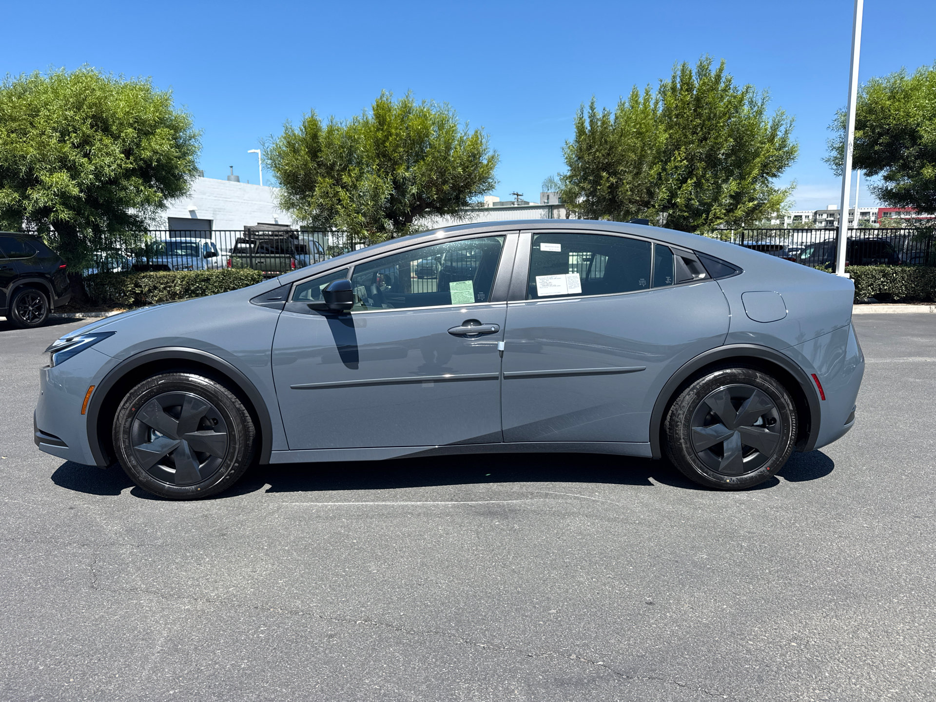 New 2027 Toyota Prius Plug-In Hybrid FWD image 7