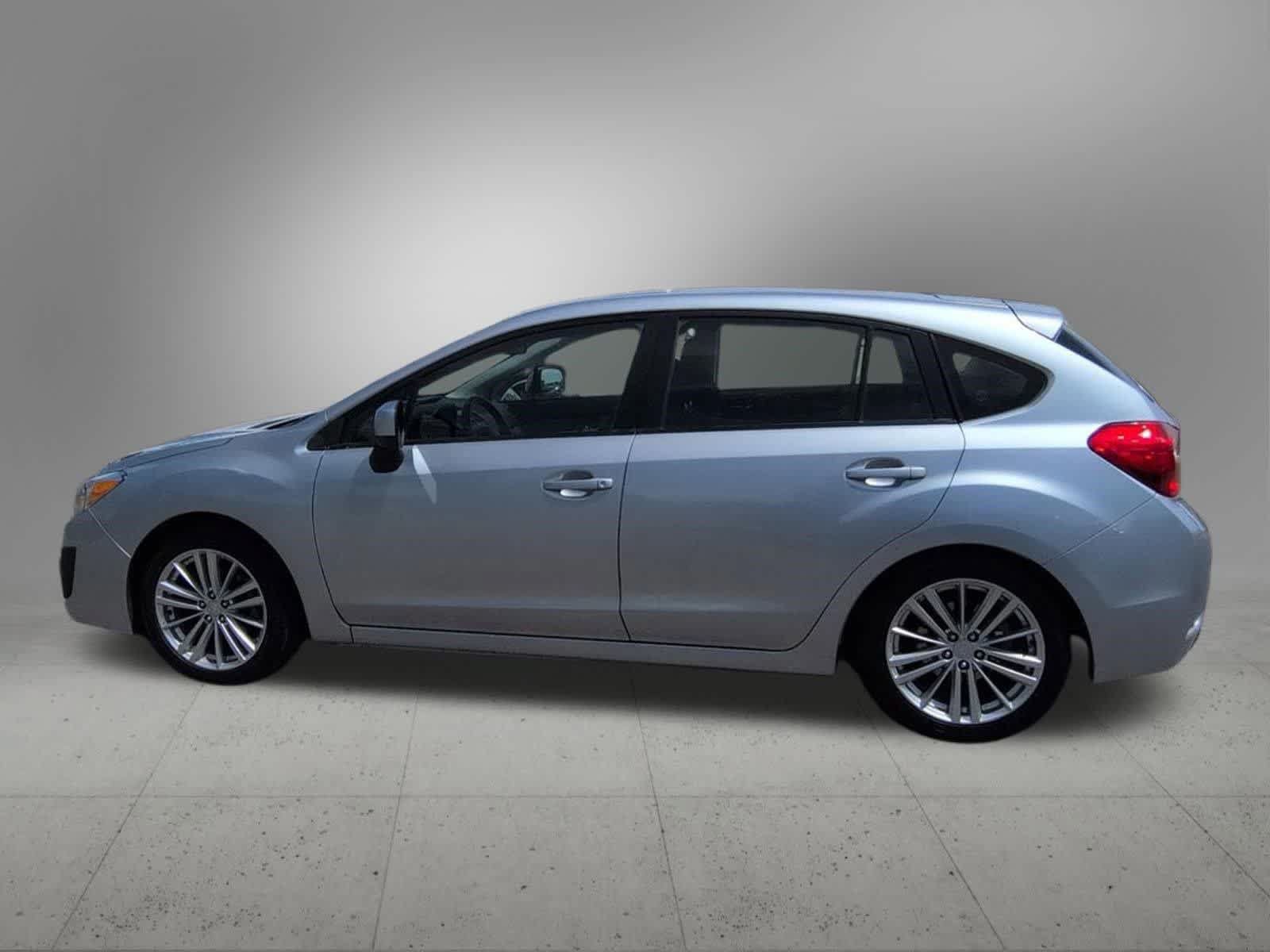 Used 2013 Subaru Impreza 2.0i Premium AWD/4WD image 3