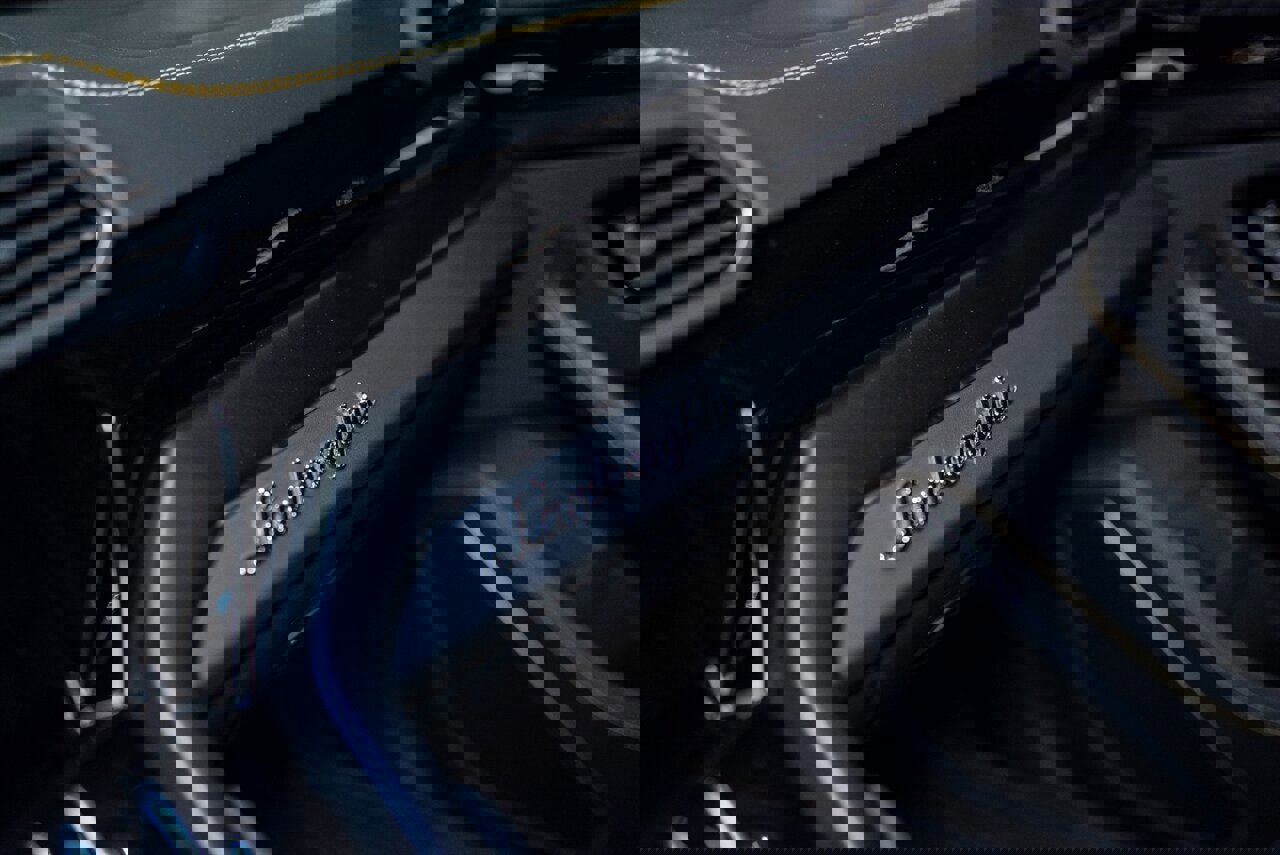 Used 2022 Lamborghini Urus image 11