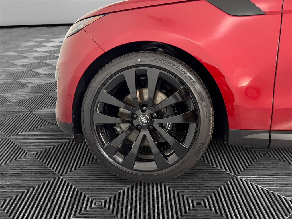 New 2025 Land Rover Range Rover Sport SE image 14