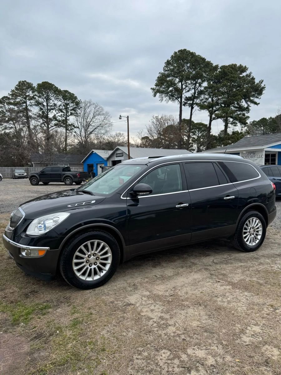 Used 2011 Buick Enclave CXL image 5