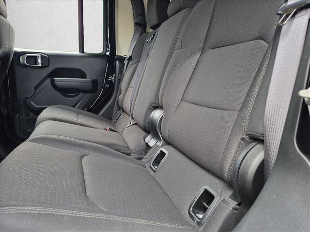 Used 2023 Jeep Gladiator Sport AWD/4WD image 18