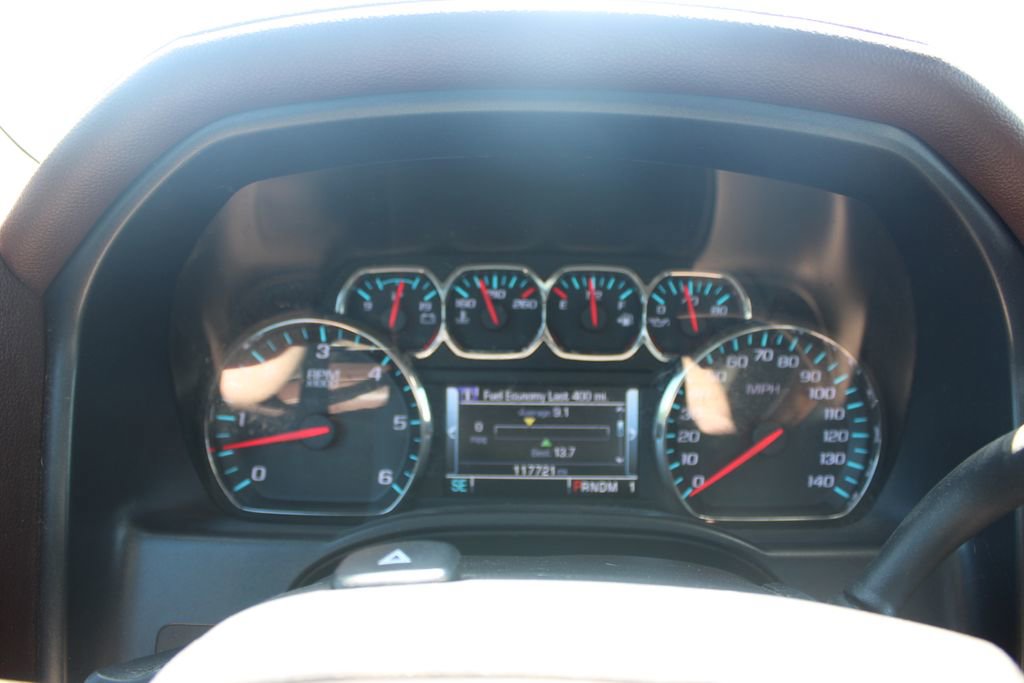 Used 2015 Chevrolet Silverado 2500 High Country w/ High Country Premium Package AWD/4WD image 18