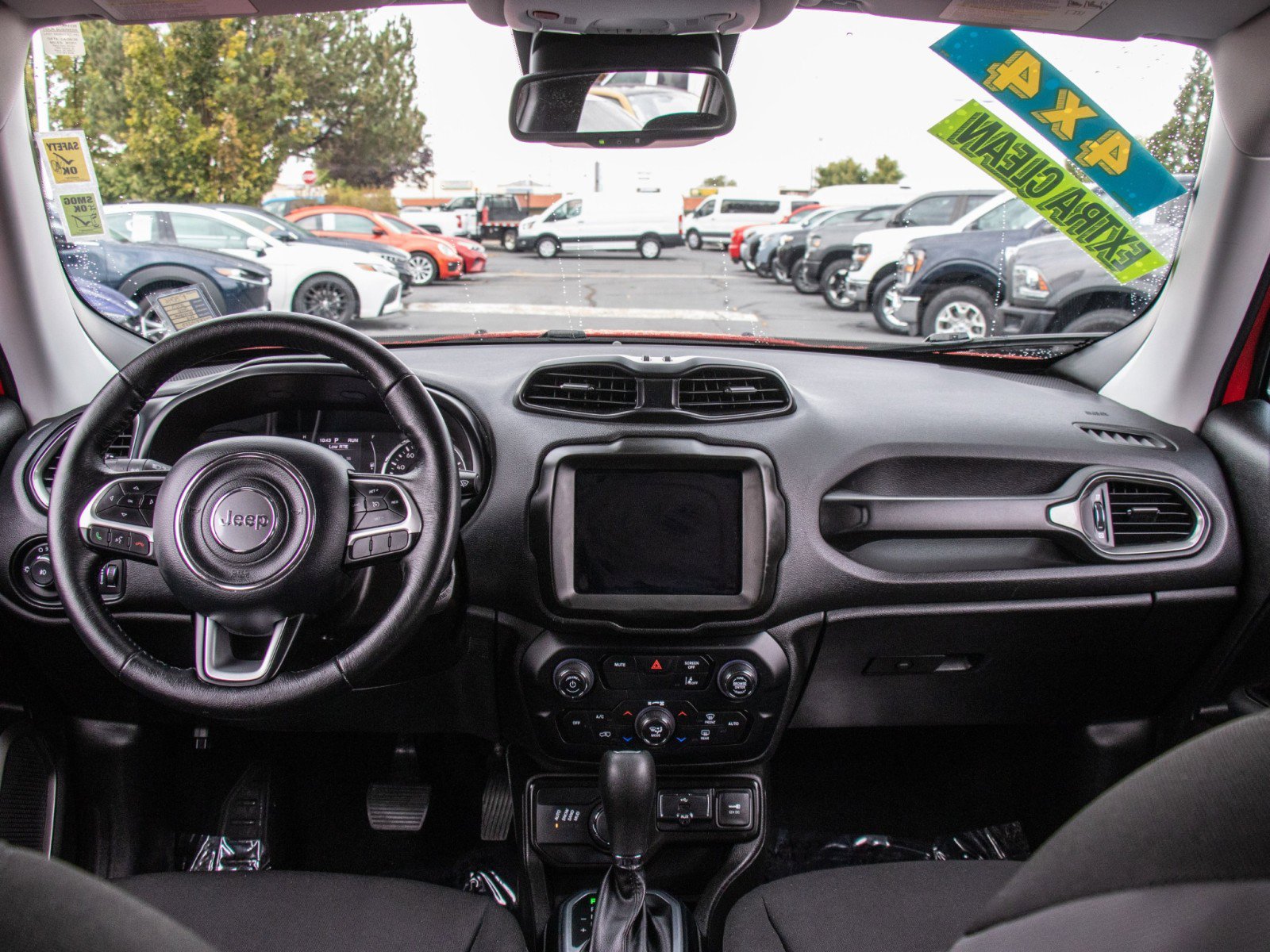 Used 2023 Jeep Renegade Latitude w/ Premium Group image 15