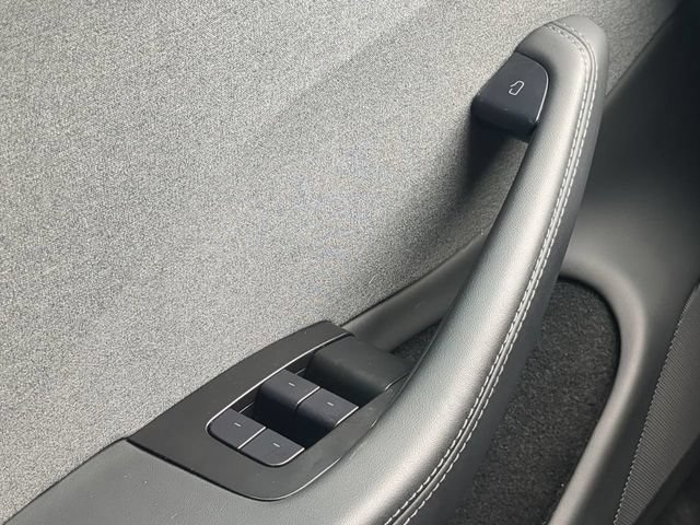 Used 2024 Tesla Model 3 Long Range RWD image 25