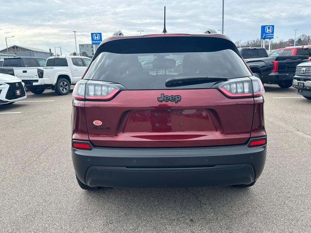 Used 2019 Jeep Cherokee Latitude Plus AWD/4WD image 6