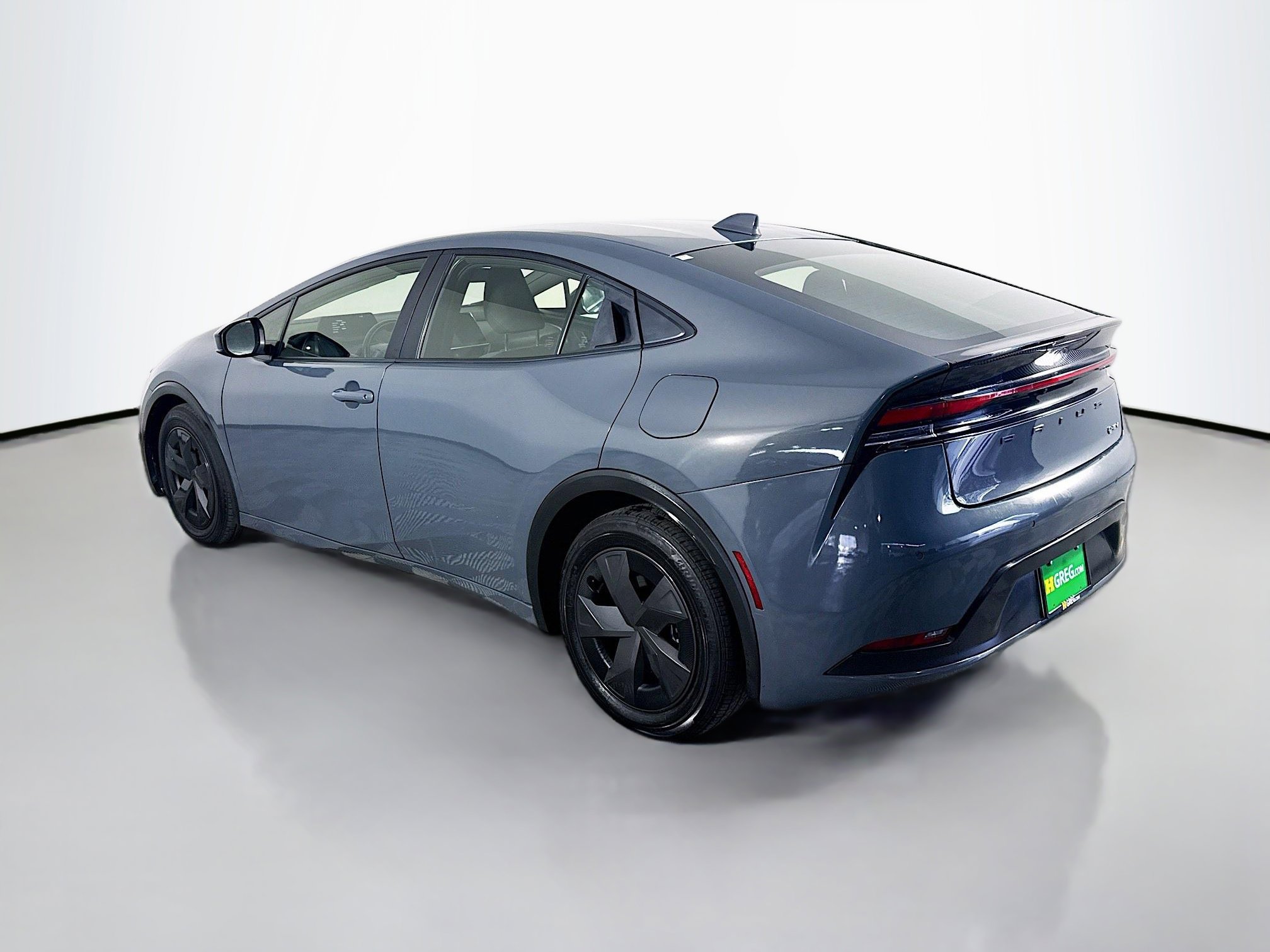 Used 2023 Toyota Prius LE image 7