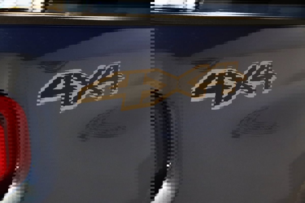 Used 2026 Chevrolet Silverado 2500 Custom w/ Custom Value Package image 17