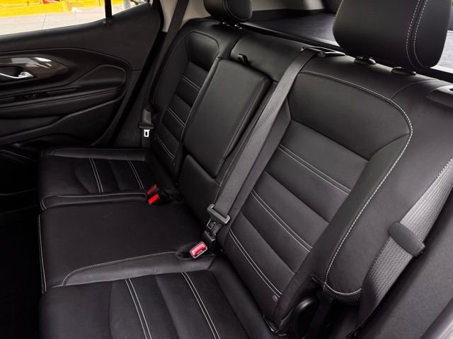 Used 2023 GMC Terrain Denali w/ Denali Premium Package image 5