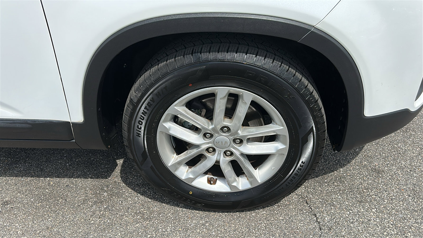 Used 2015 Kia Sorento LX image 8