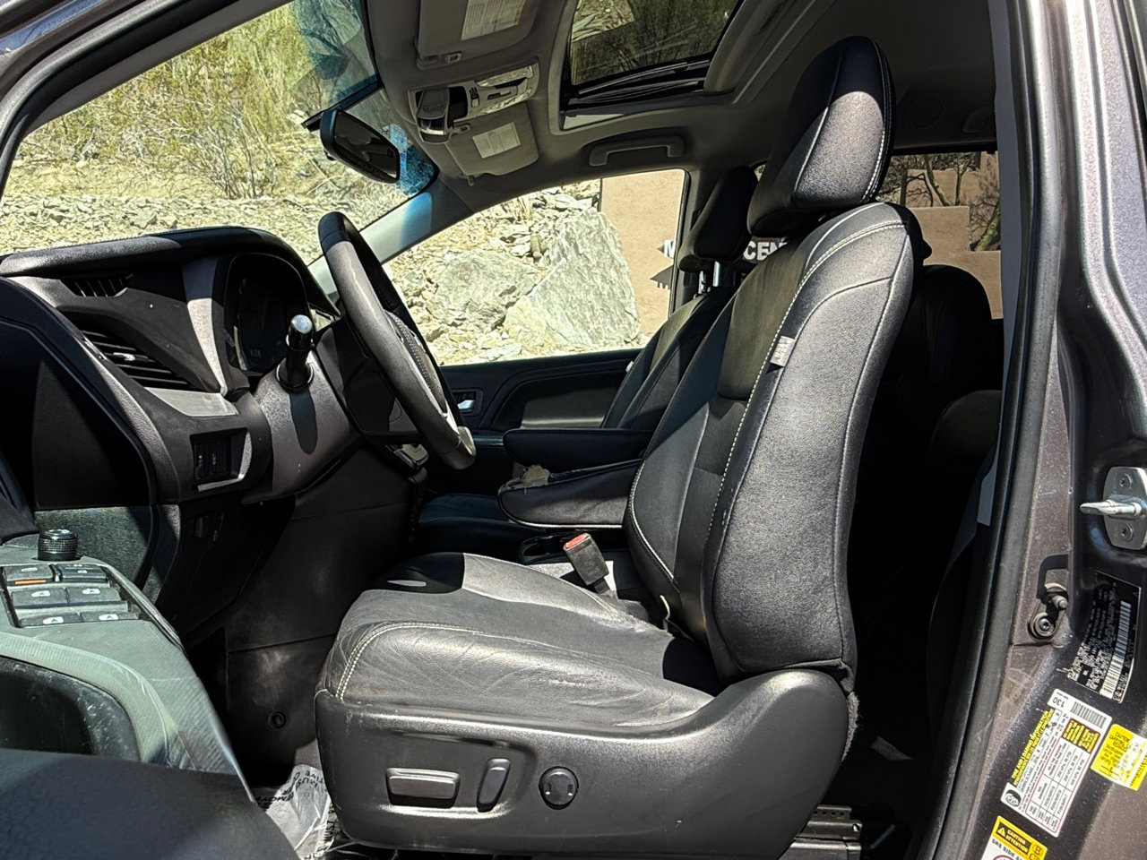 Used 2015 Toyota Sienna SE image 10