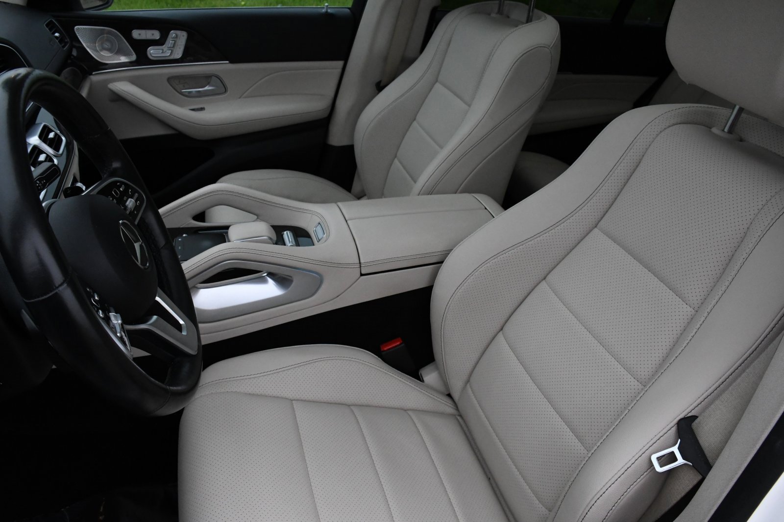 Used 2021 Mercedes-Benz GLS 450 4MATIC image 15