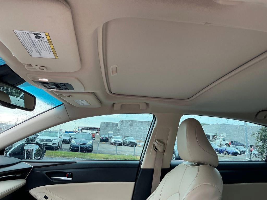 Used 2019 Toyota Avalon image 26