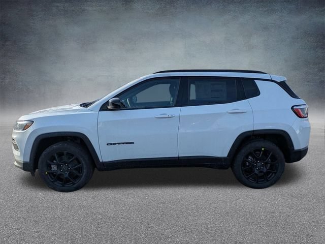Certified 2026 Jeep Compass Latitude w/ Sun and Sound Group AWD/4WD image 8