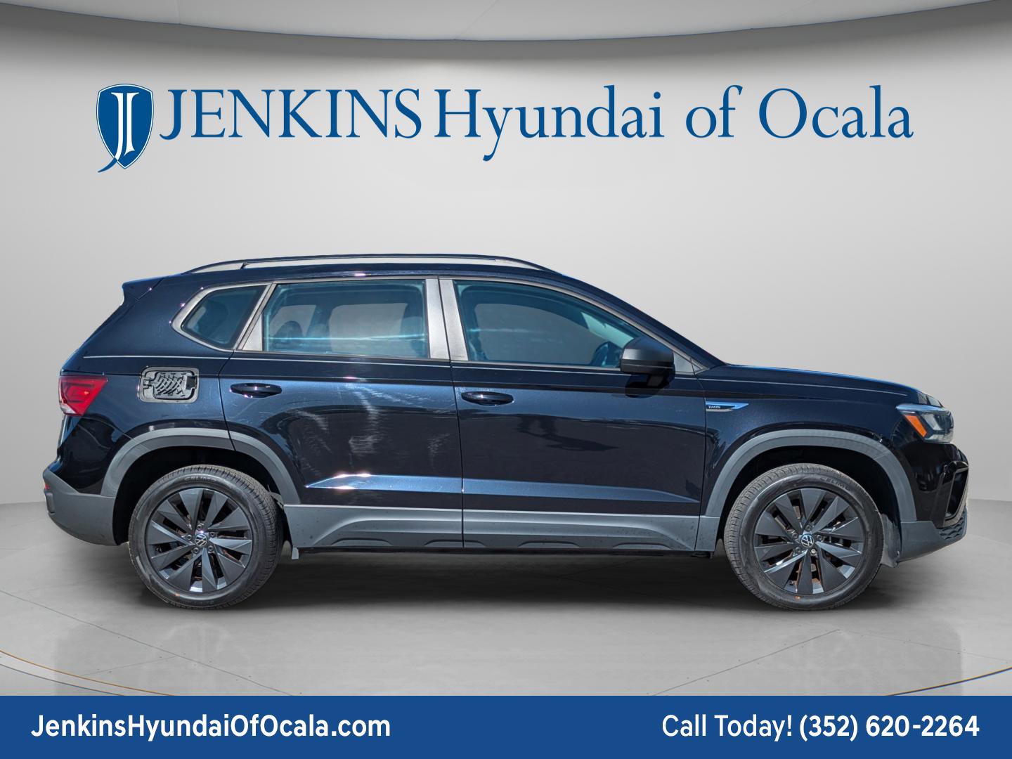 Used 2022 Volkswagen Taos S image 3