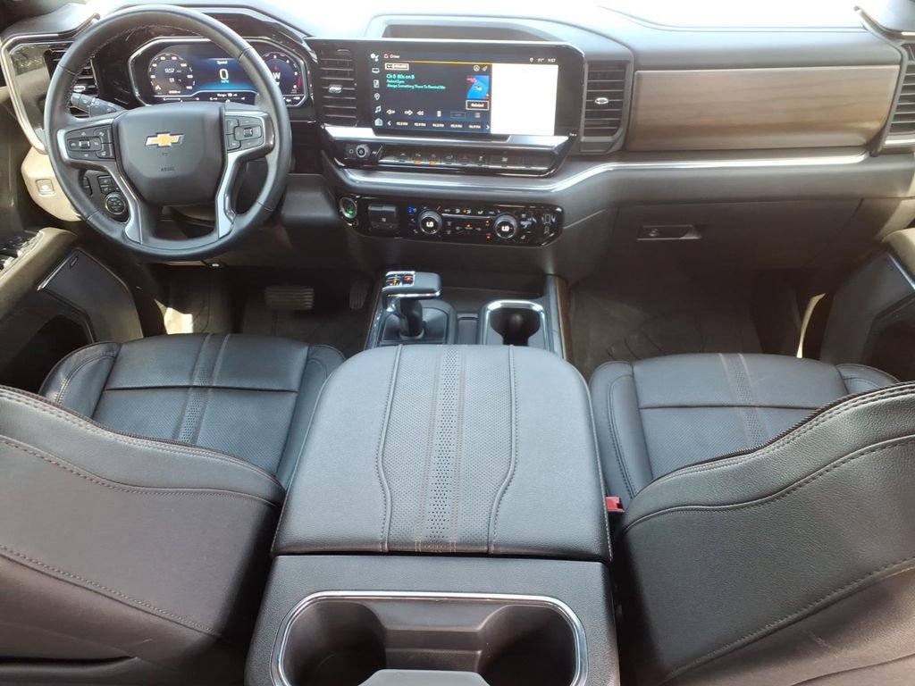 Used 2024 Chevrolet Silverado 1500 High Country w/ Technology Package AWD/4WD image 18