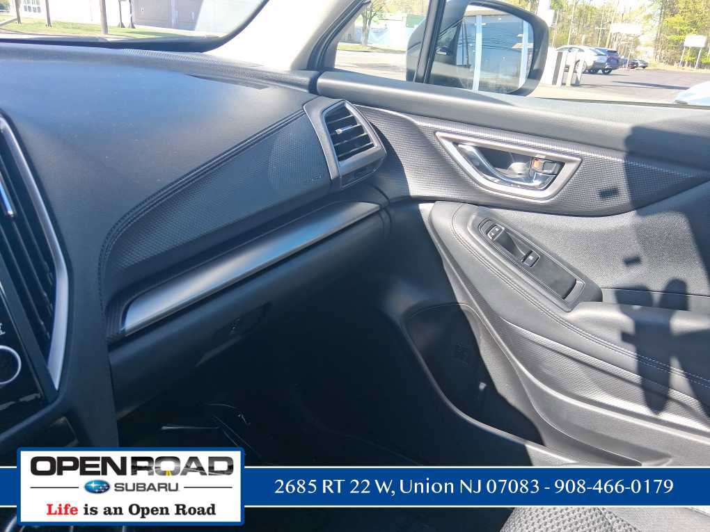 Used 2023 Subaru Forester Premium AWD/4WD image 19