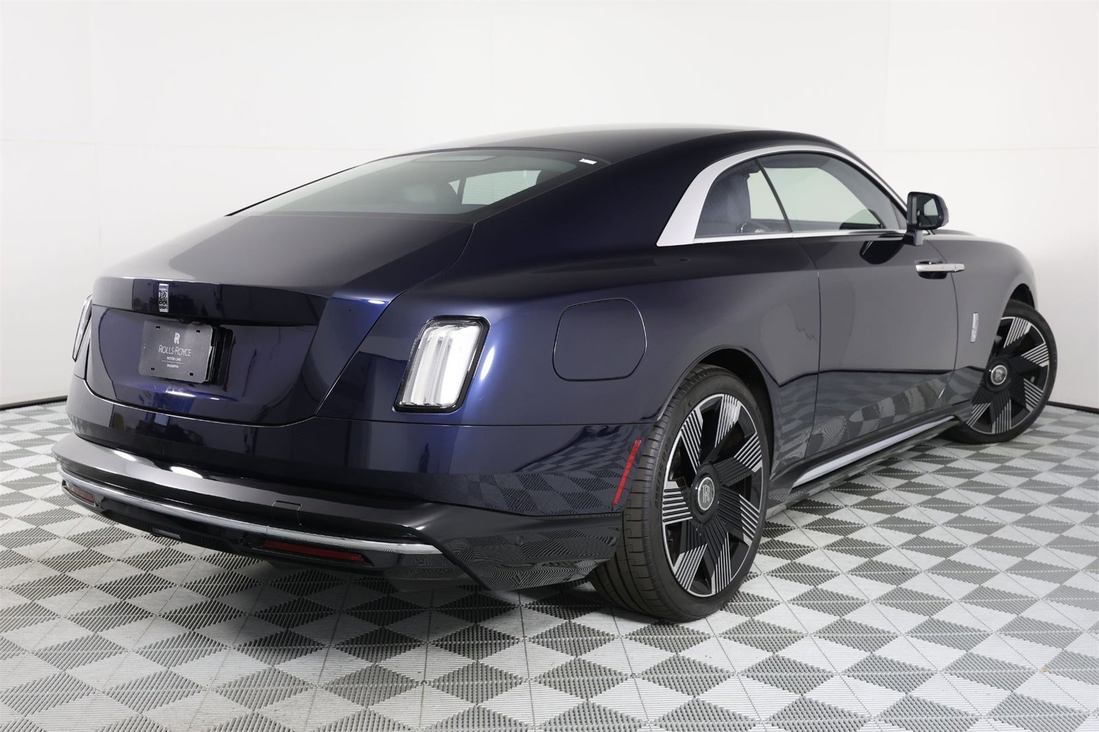 Used 2024 Rolls-Royce Spectre w/ Spectre Launch Package image 7