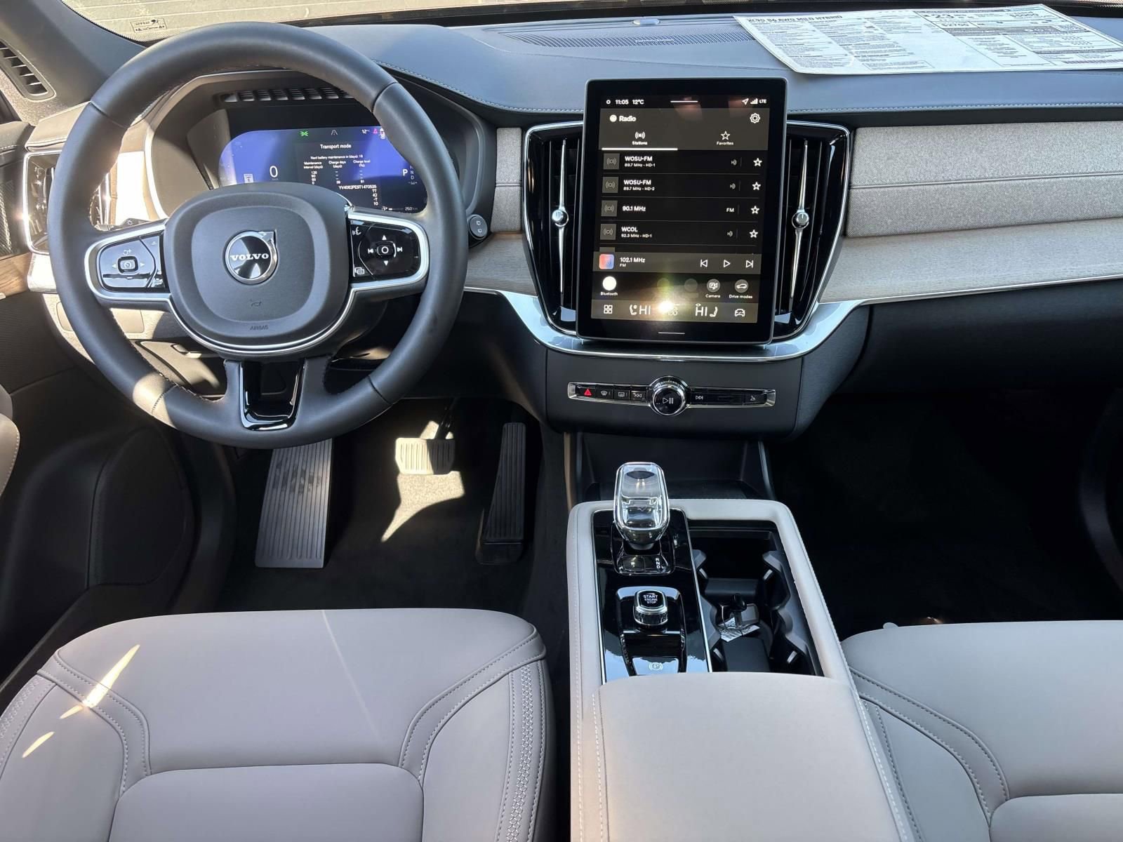Used 2026 Volvo XC90 B6 Plus w/ Protection Package Premier AWD/4WD image 28