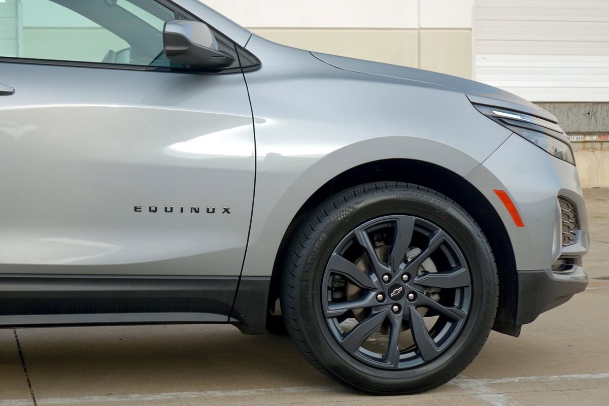 Used 2024 Chevrolet Equinox RS FWD image 29