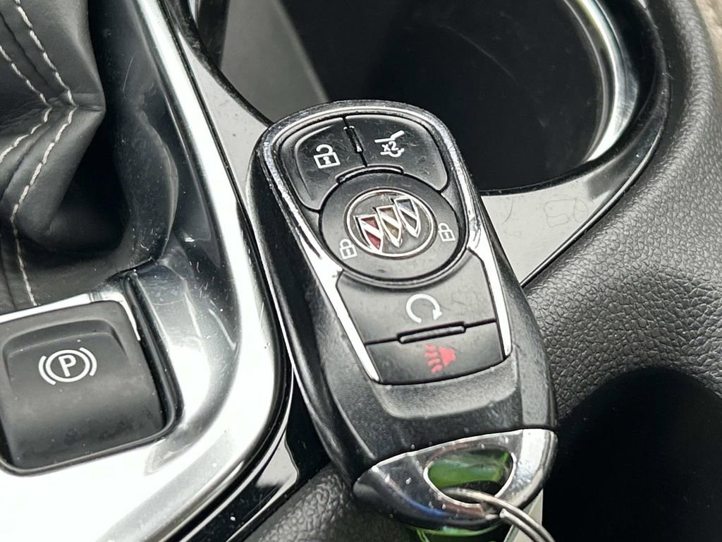 Used 2022 Buick Encore GX Essence w/ Advanced Technology Package FWD image 39