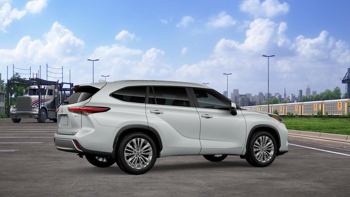 New 2026 Toyota Highlander Platinum image 13