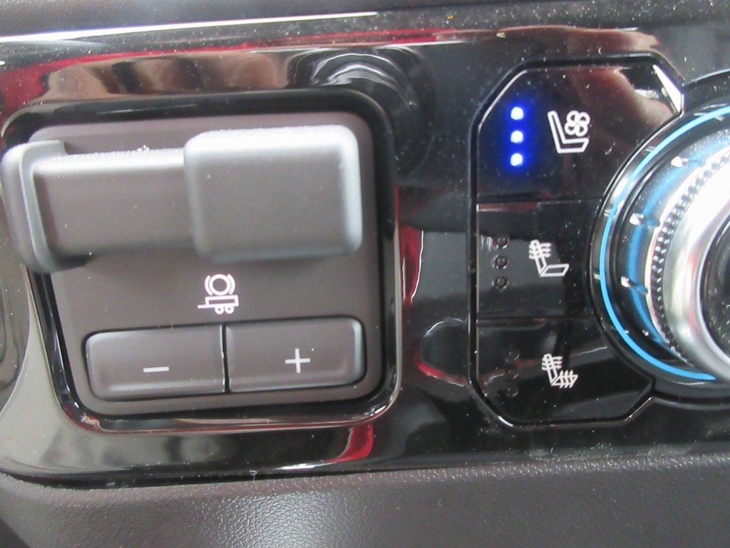 New 2026 GMC Sierra 3500 SLT image 18