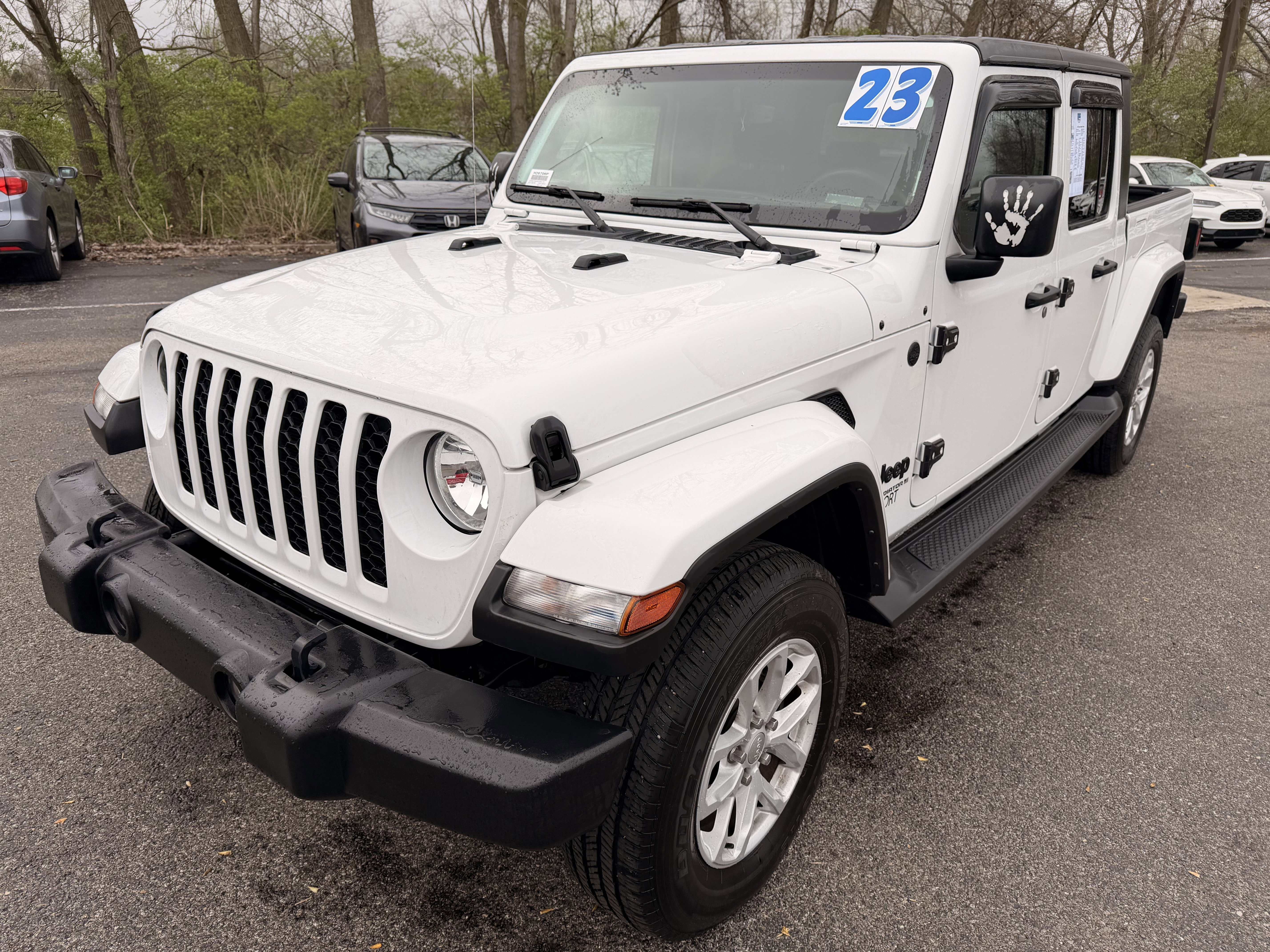 Used 2023 Jeep Gladiator Sport image 7